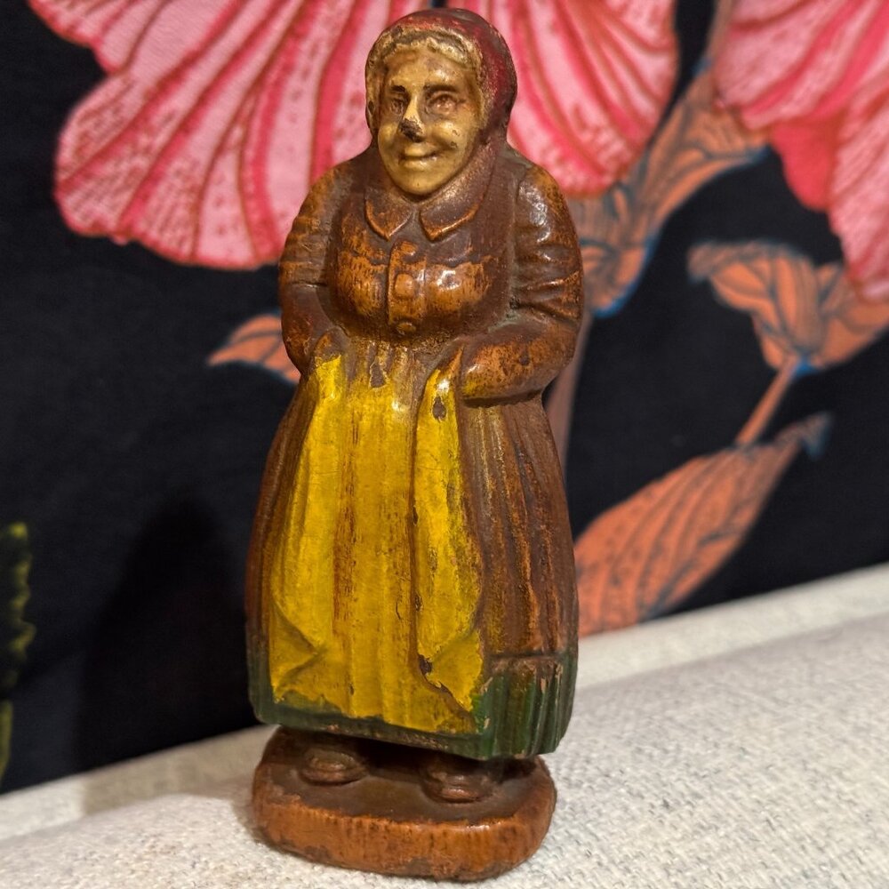 Syroco 5" Folk Art Figurine, Vintage Circa 1940s